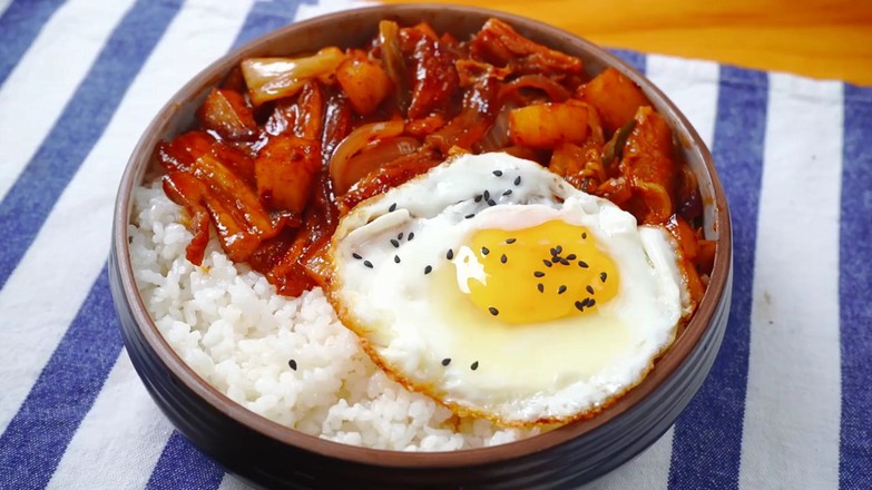 韩式五花肉拌饭的做法