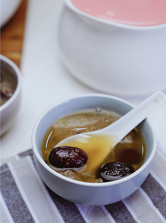 竹荪红枣甜汤的做法