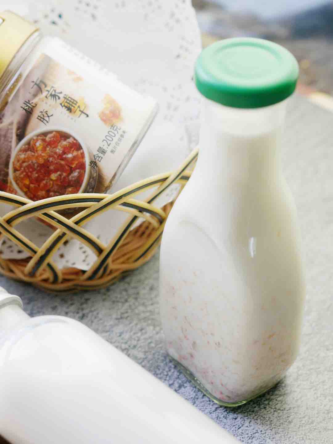 桂花桃胶牛奶的做法