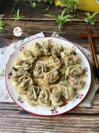 冰花虾仁大馄饨