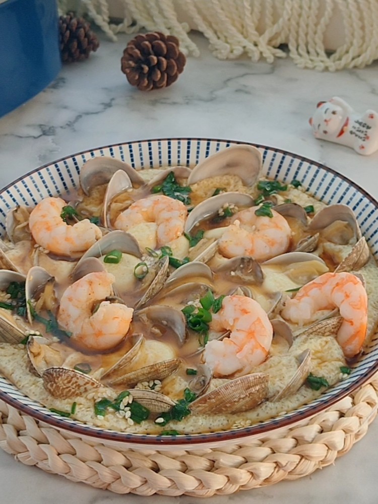 鲜虾蛤蜊蒸水蛋，简单易做鲜味十足的做法