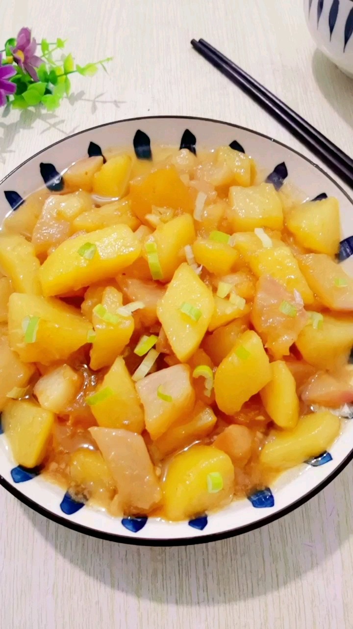大萝卜炖土豆的做法