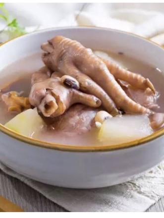 章鱼鸡爪汤的做法
