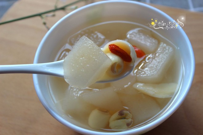 雪梨莲子汤的做法